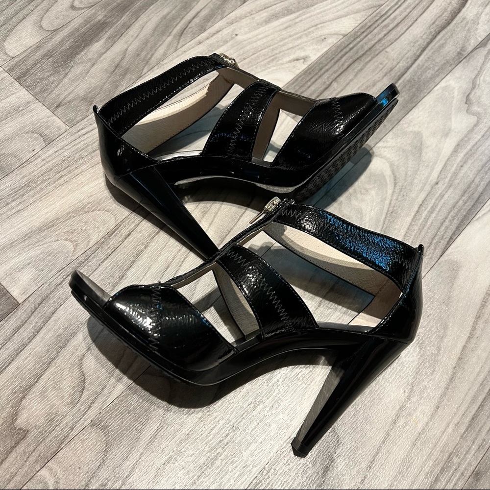 Michael Kors Black Berkeley T strap heels